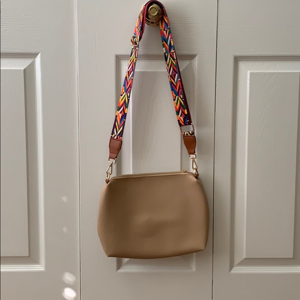 Cross body bag with colorful strap - Picture 2 of 3